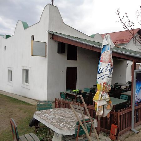 Gasthaus Enduro Bica Hotel Karánsebes Kültér fotó