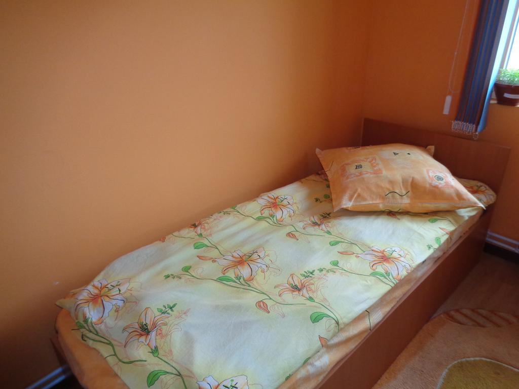 Gasthaus Enduro Bica Hotel Karánsebes Szoba fotó
