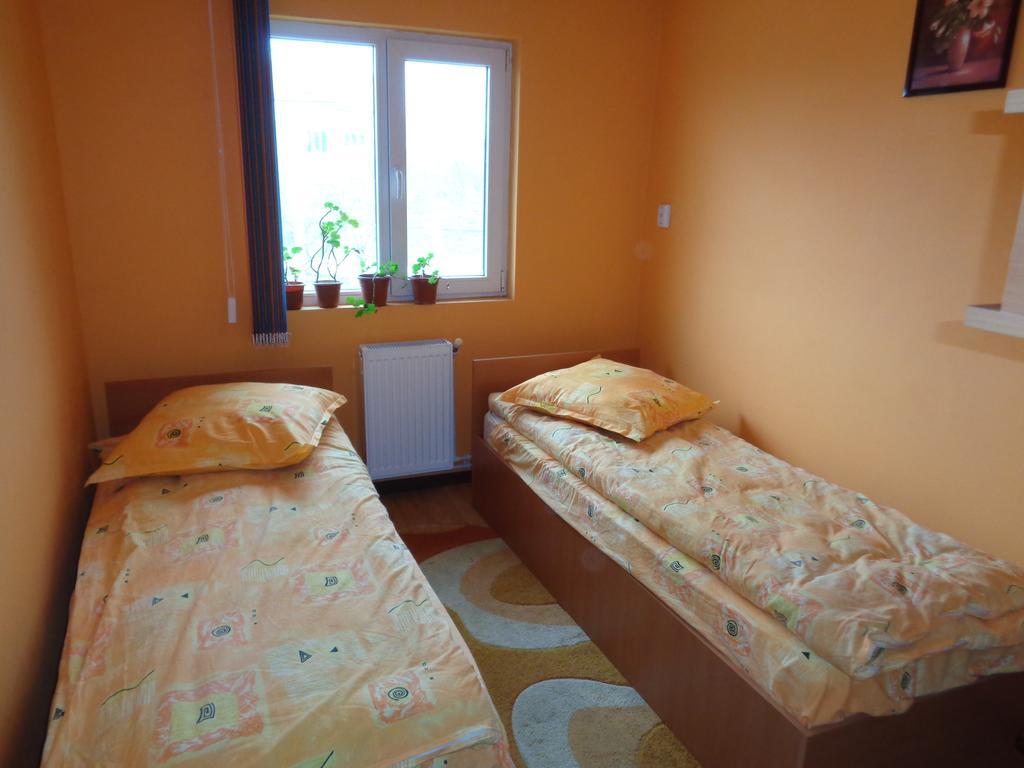 Gasthaus Enduro Bica Hotel Karánsebes Szoba fotó