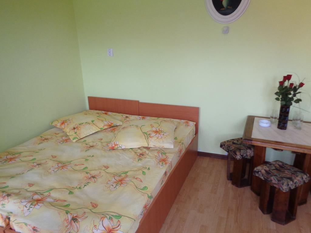 Gasthaus Enduro Bica Hotel Karánsebes Szoba fotó